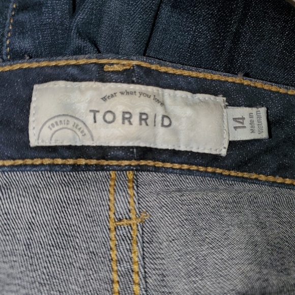 Torrid Dark Denim Relaxed Boot Cut Jeans - Size 14 - Picture 4 of 6